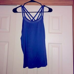 Criss cross back active tank
